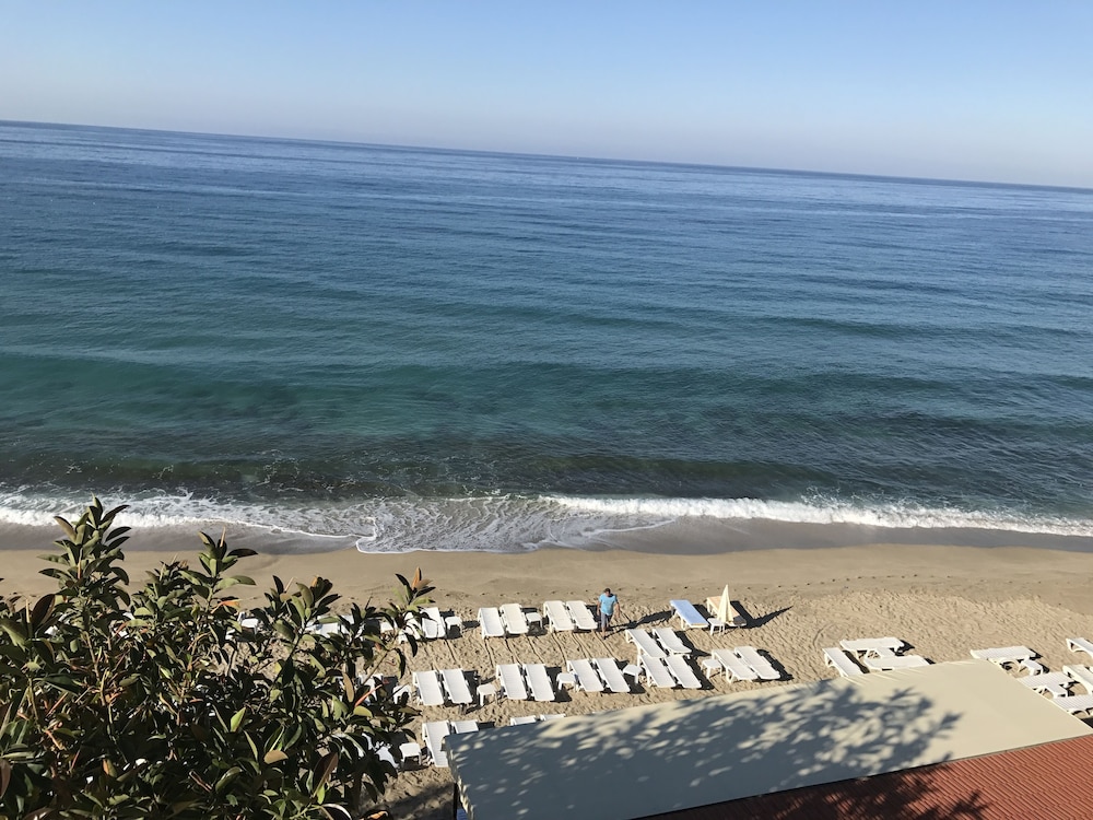 Muz Hotel 40/47