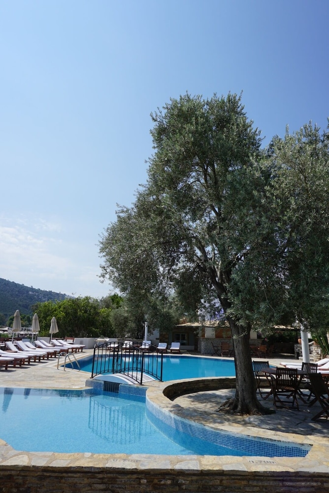 Omar Hotel 34/40