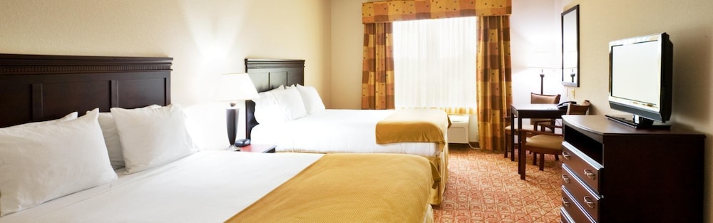 Comfort Inn Suites Denison North Lake Texoma 6/38