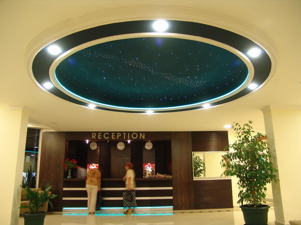 Parador Sky Hotel 12/45