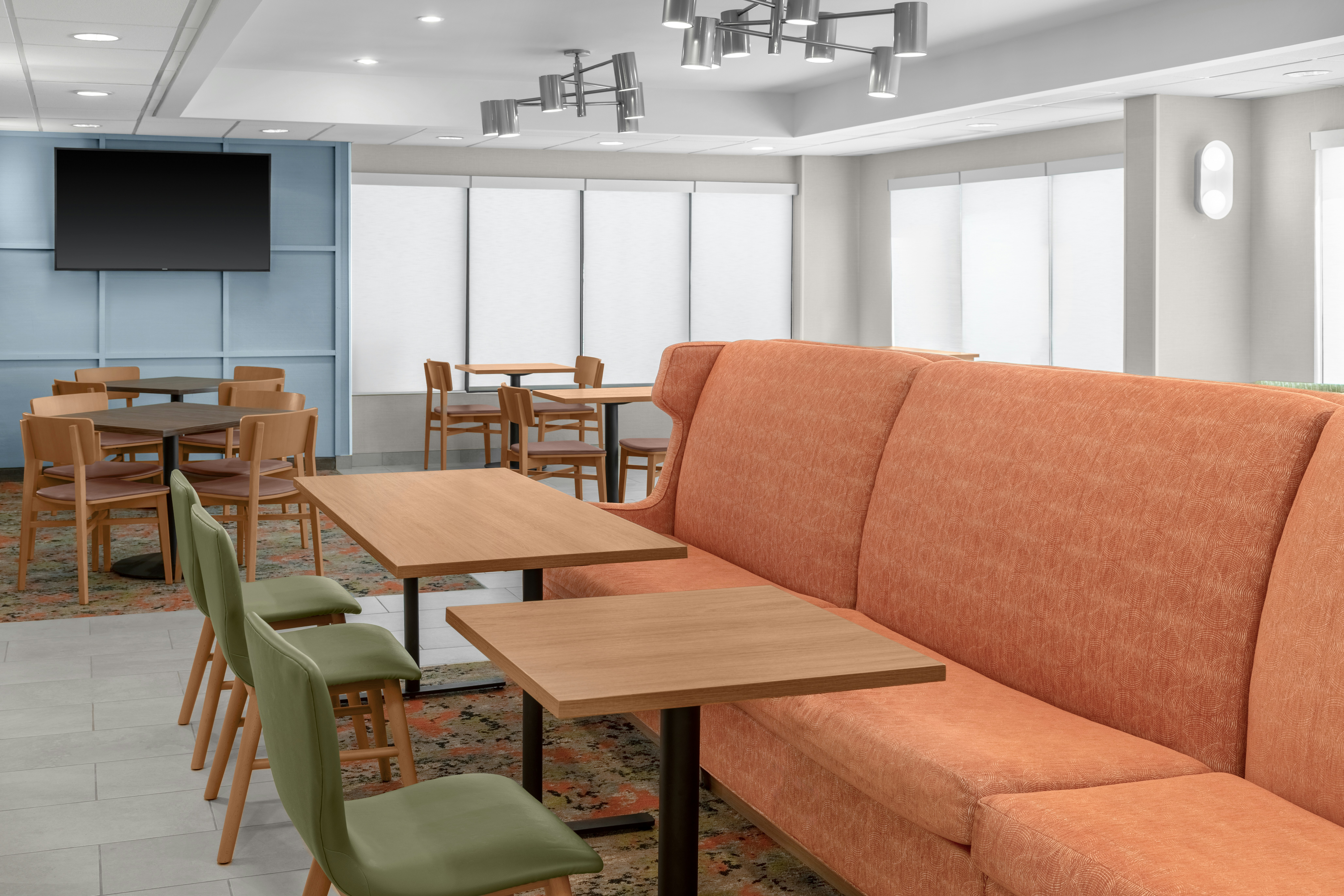 Hampton Inn Kansas City/Shawnee Mission 32/34