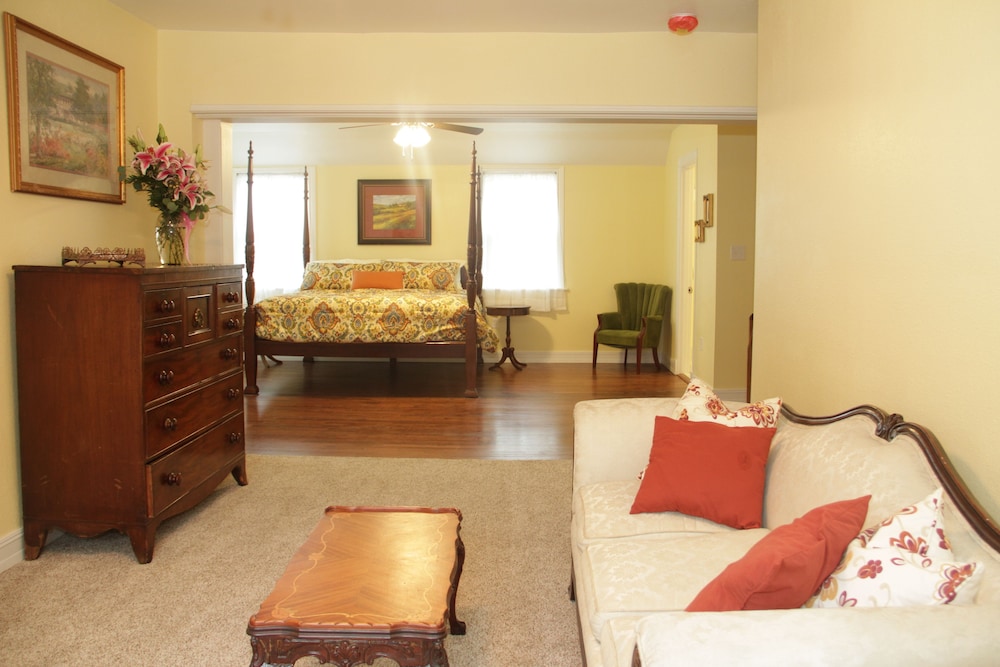 The Oaks Bed and Breakfast 37/60