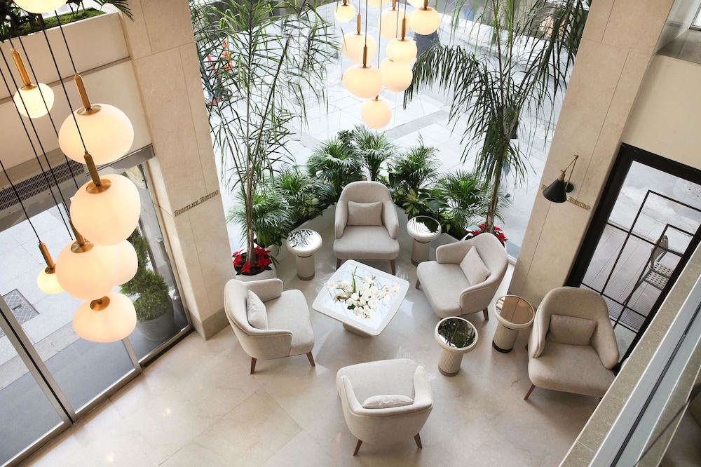 Bentley Hotel Bosphorus 72/86