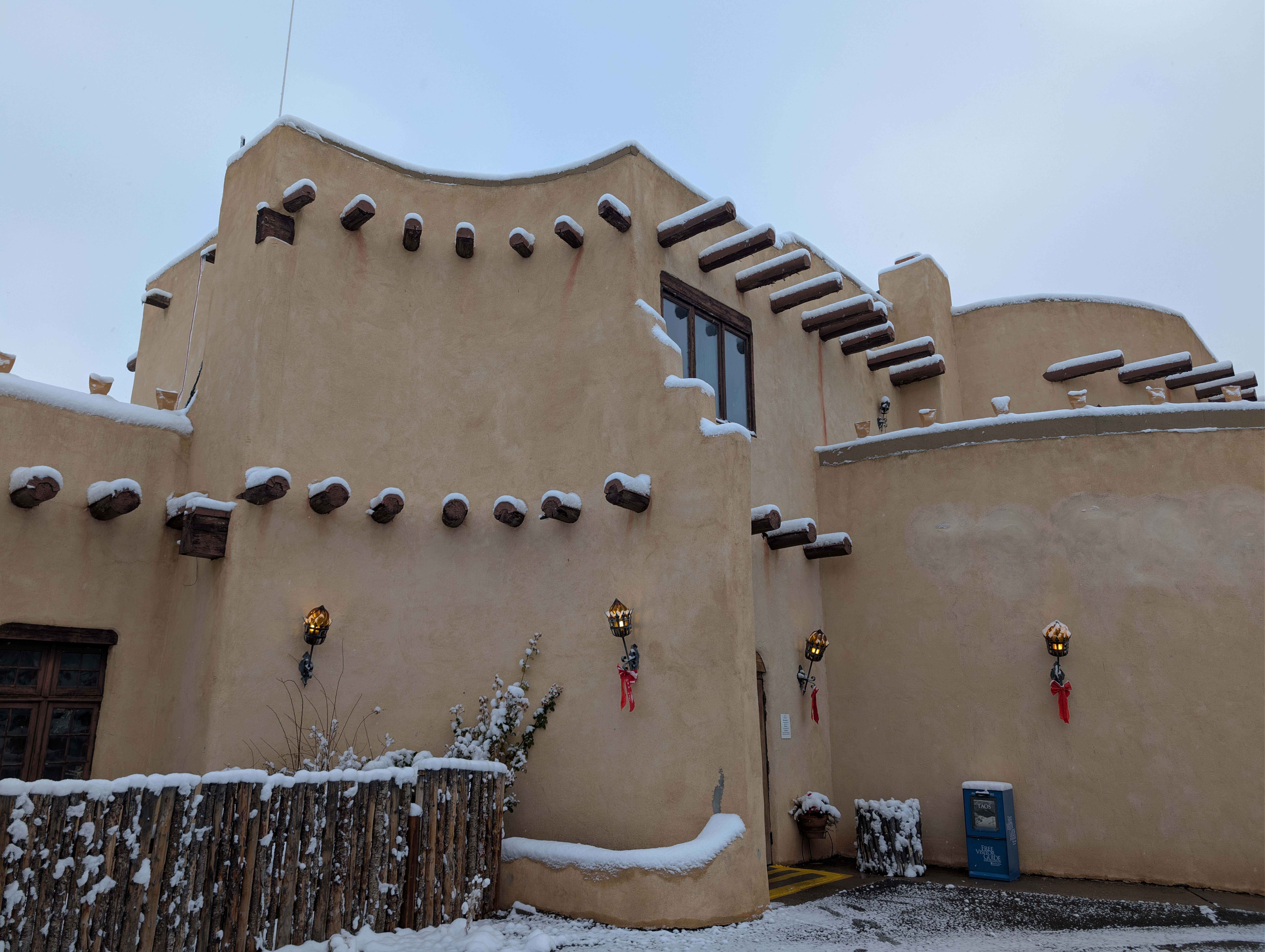 Sagebrush Inn Suites 6/81
