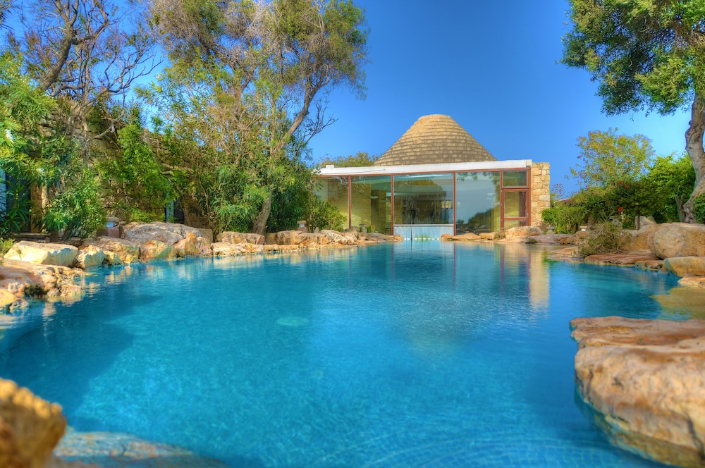 Hotel Ta Cenc and Spa 62/65