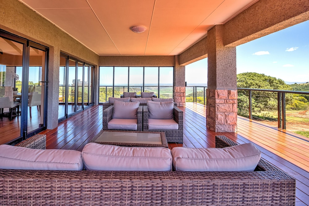 Intle Boutique Hotel 25/50