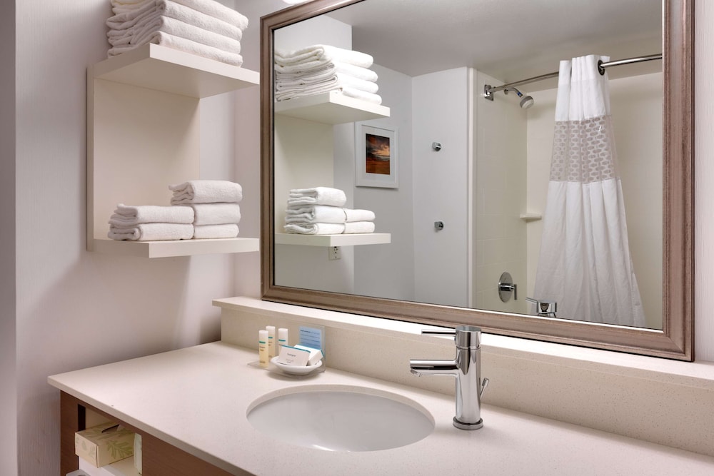 Hampton Inn & Suites Orem 21/43