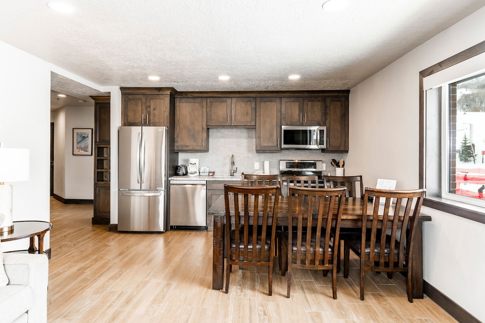 The Loft At Mountain Village By All Seasons Resort Lodging 27/50