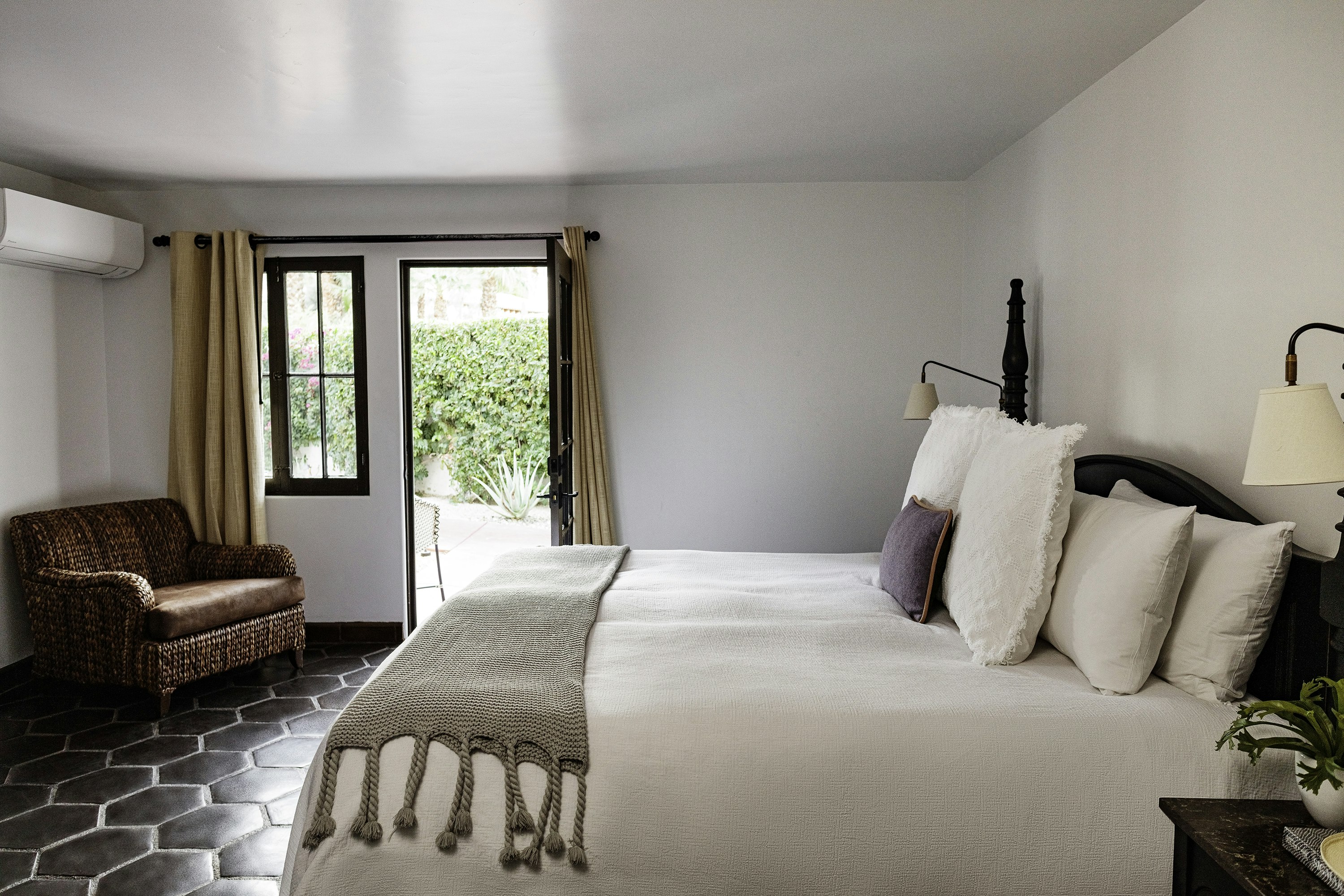 Ingleside Estate Hotel & Bungalows- Adults Only 6/28