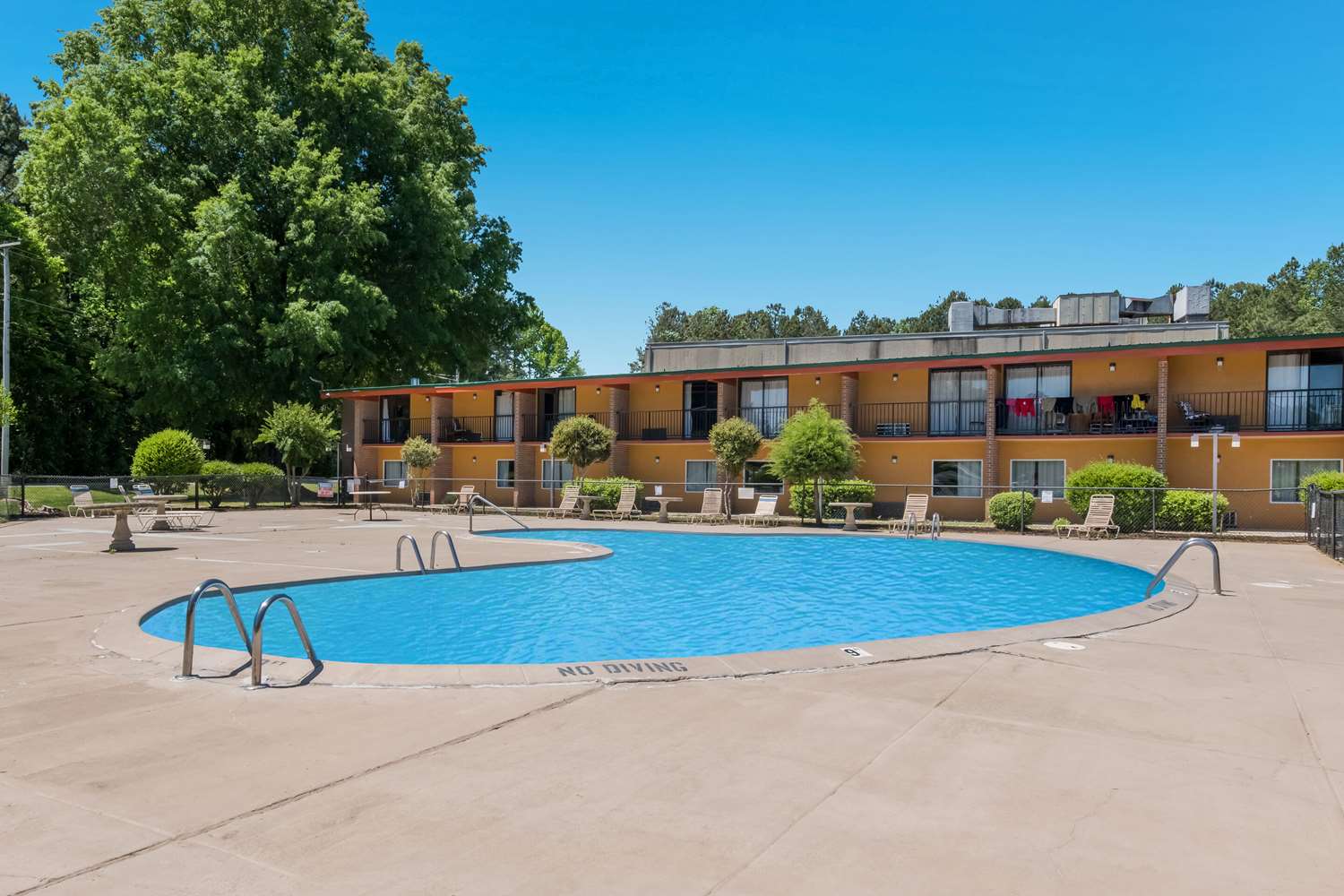 Econo Lodge High Point - Archdale 32/32