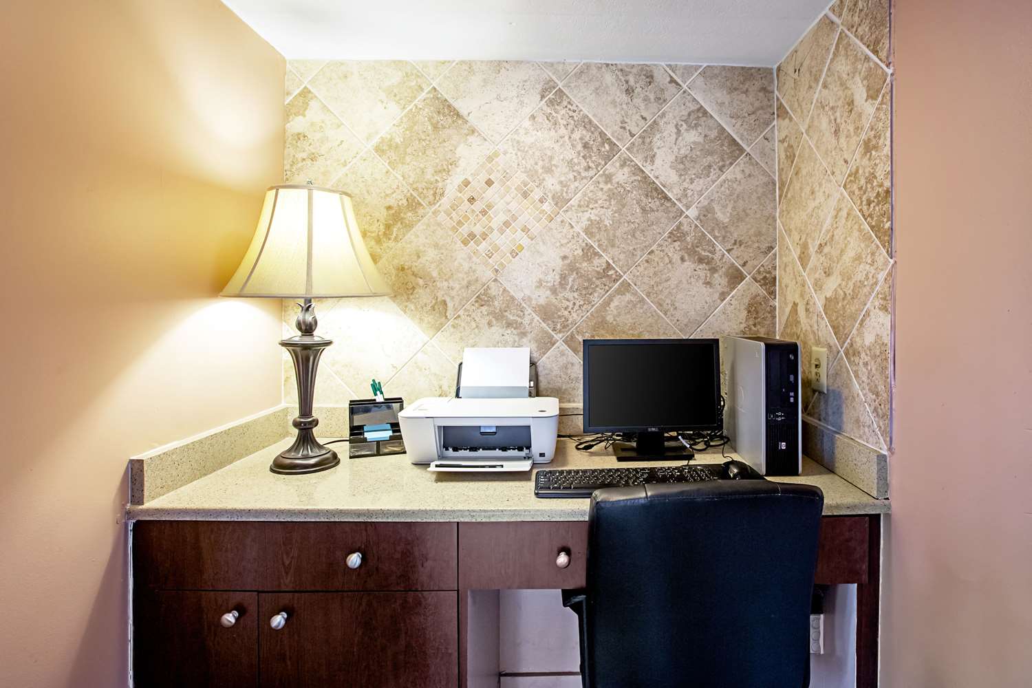 Quality Inn & Suites Live Oak I-10 Exit 283 5/14