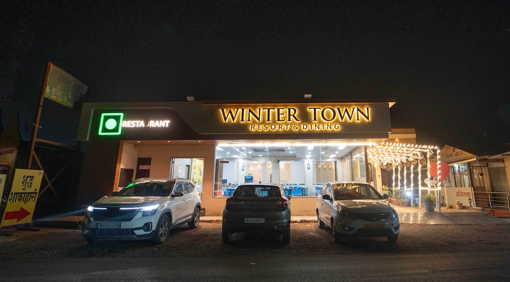 Treebo Winter Town 38/49