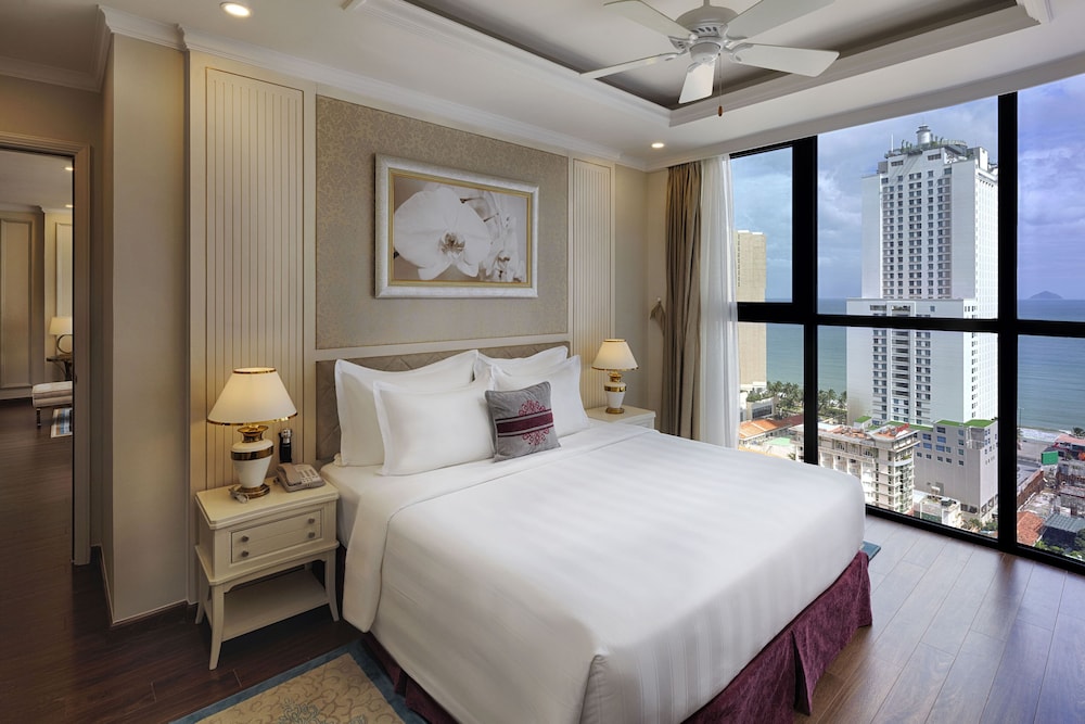 Vinpearl Empire Nha Trang, Affiliated by Melia 24/73