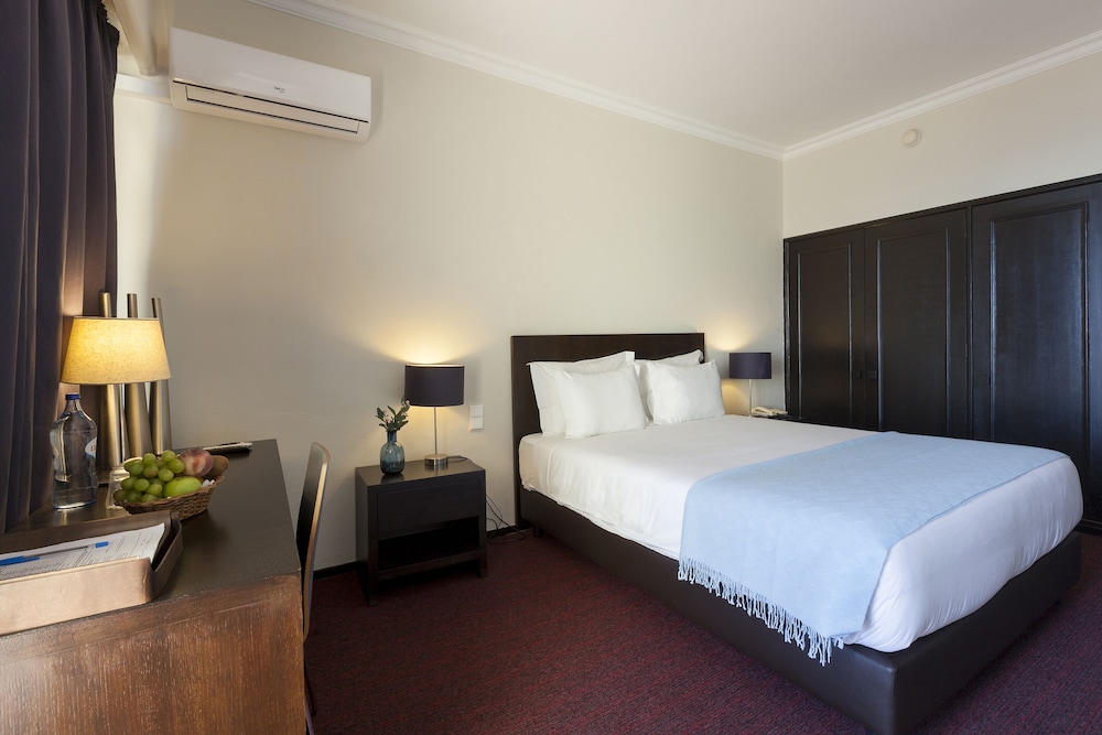 Carcavelos Beach Hotel 28/63