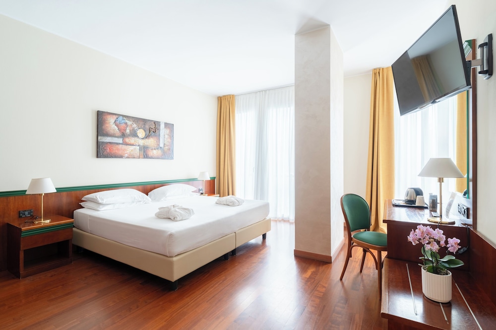 SUPERIOR, DOUBLE BED