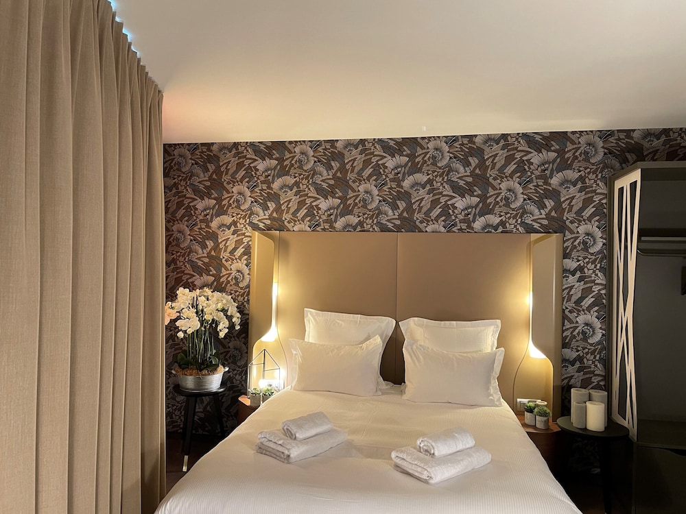 SUPERIOR, DOUBLE BED