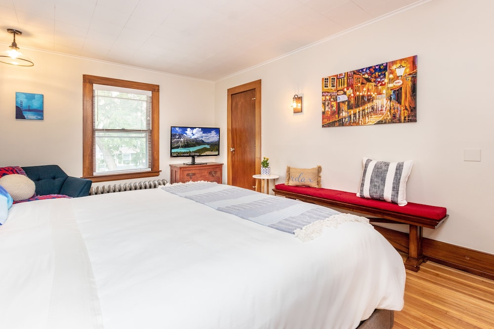 The Butler House Bed and Breakfast 12/50
