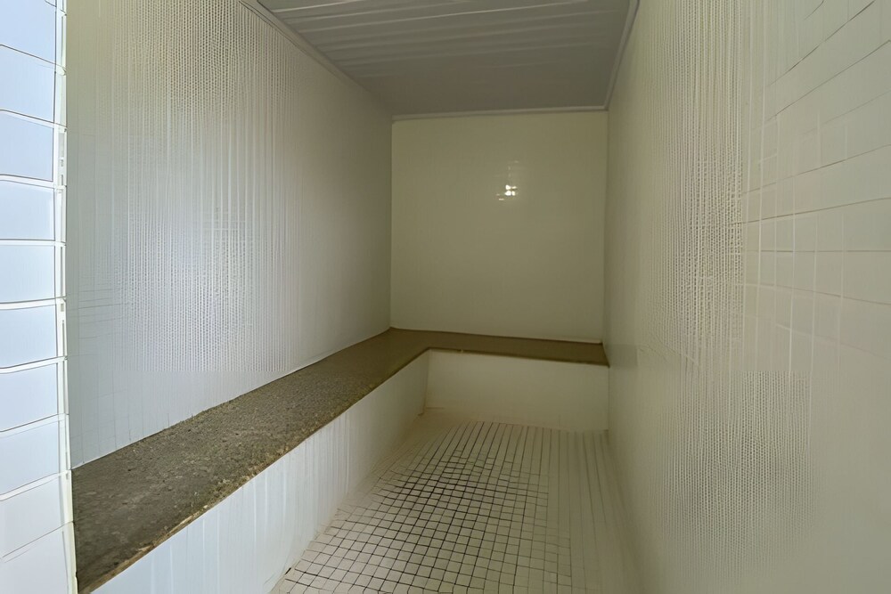 swimming pool spa