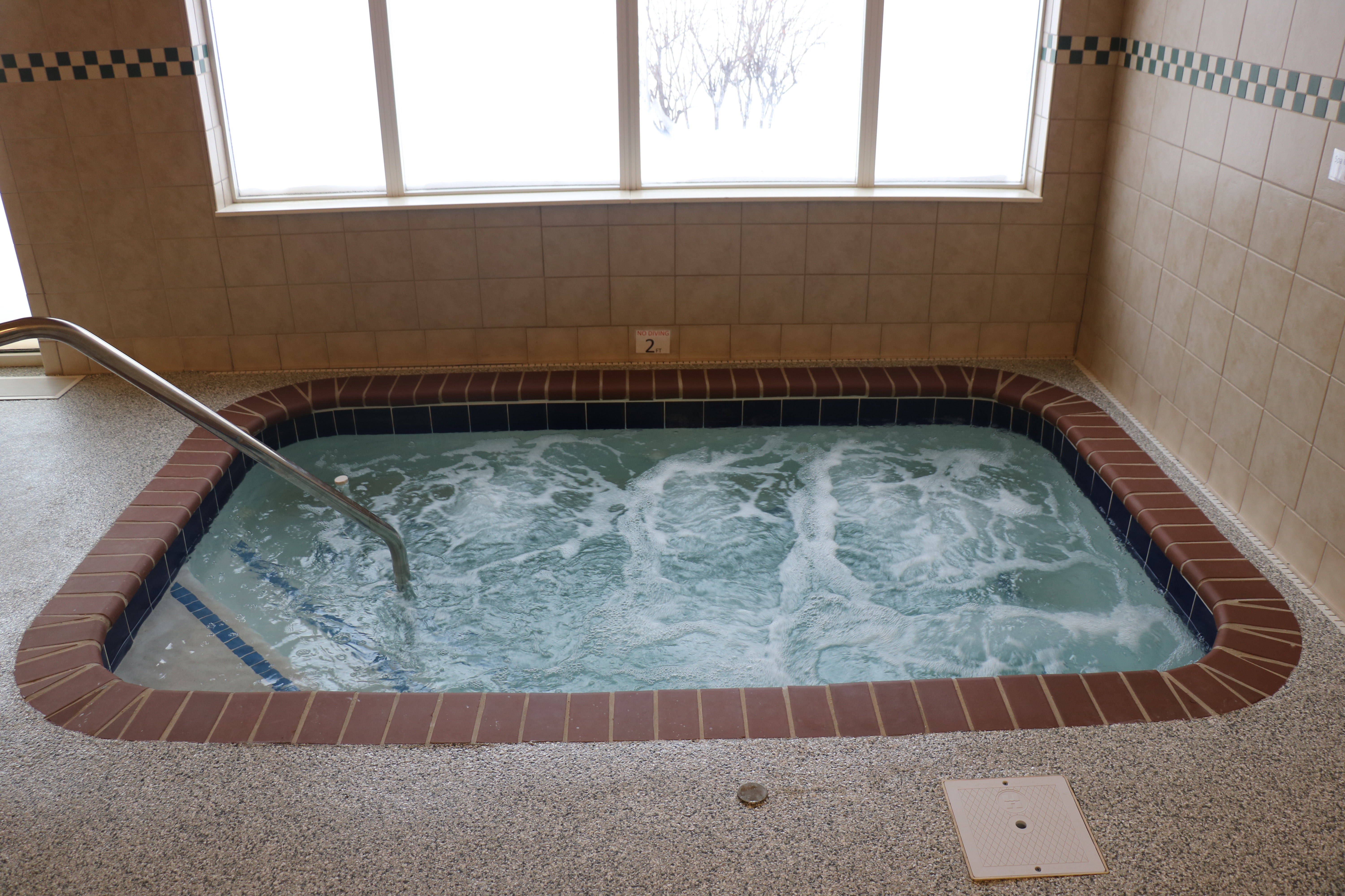 Holiday Inn Express & Suites Marquette, an IHG Hotel 20/50