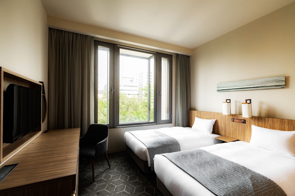 RENOVATED, ECONOMY, TWIN BEDS, PARK VIEW