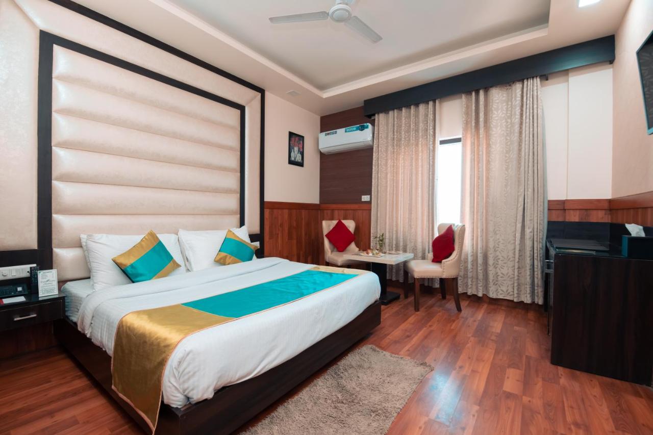 Green, Premium, Double Bed