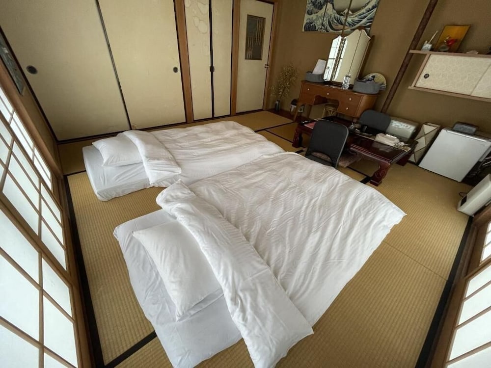 KUMO INN 16/50