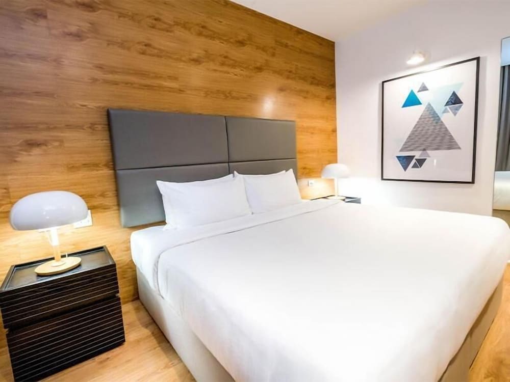 Avior Hotel General Santos 14/34