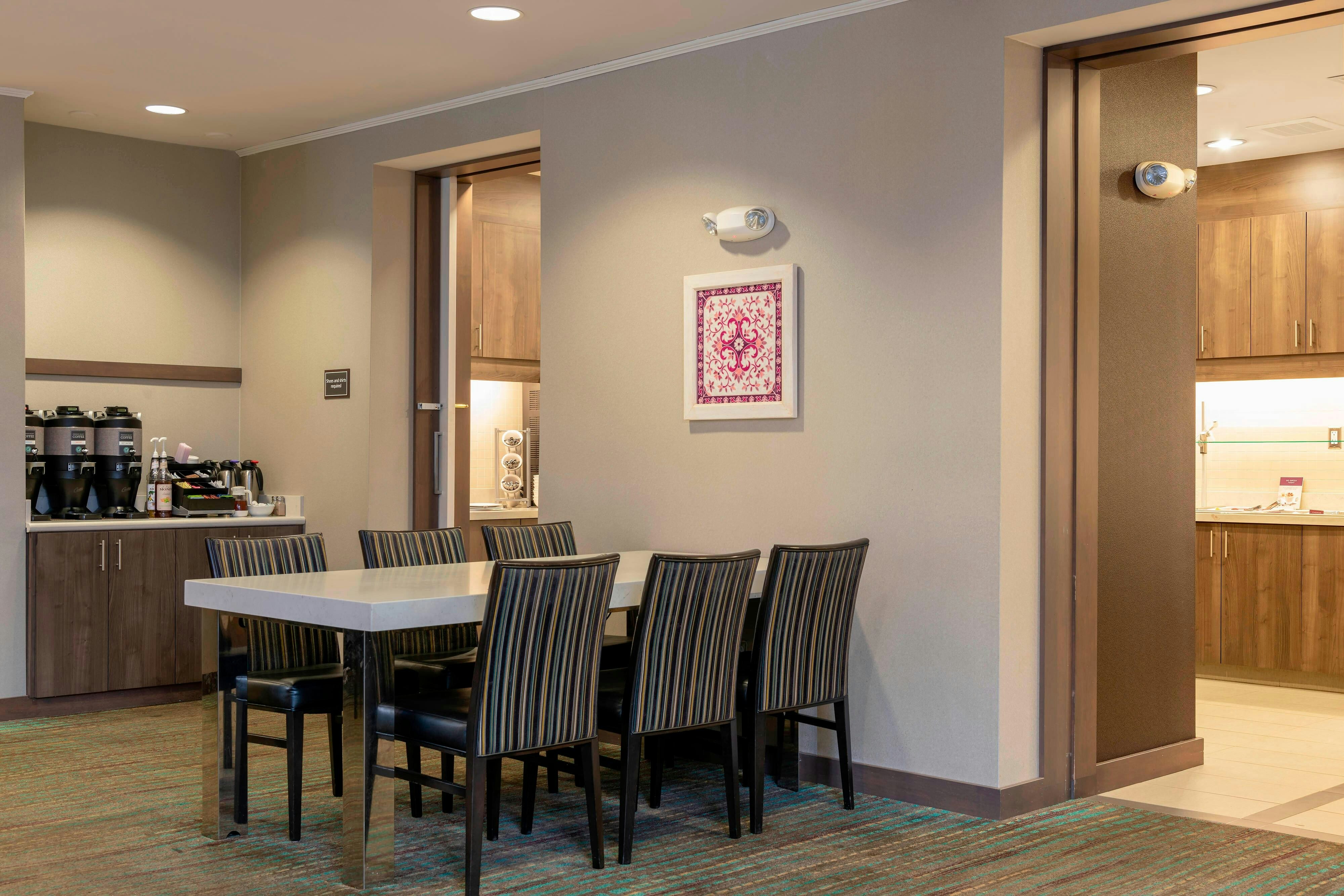 RESIDENCE INN AKRON SOUTH/GREEN 28/52