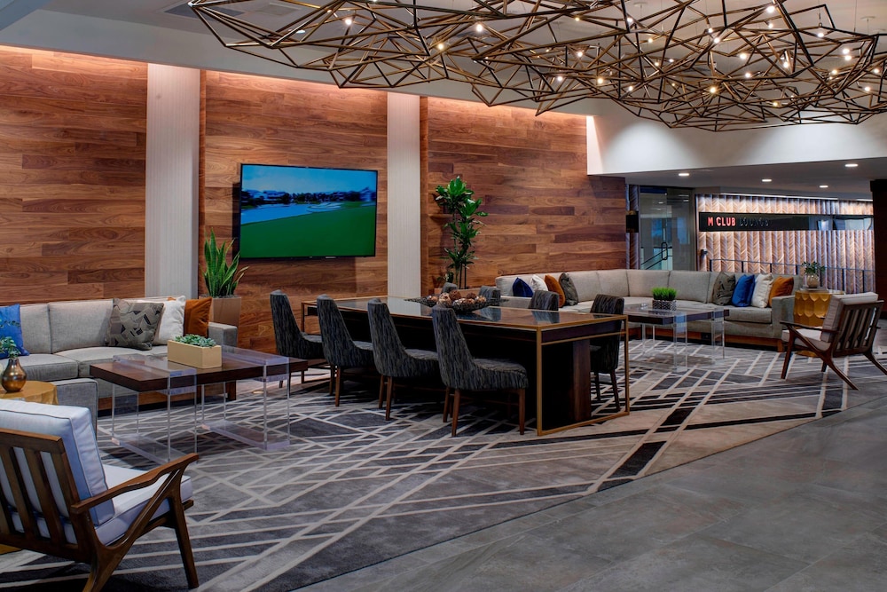 Kansas City Airport Marriott 49/64