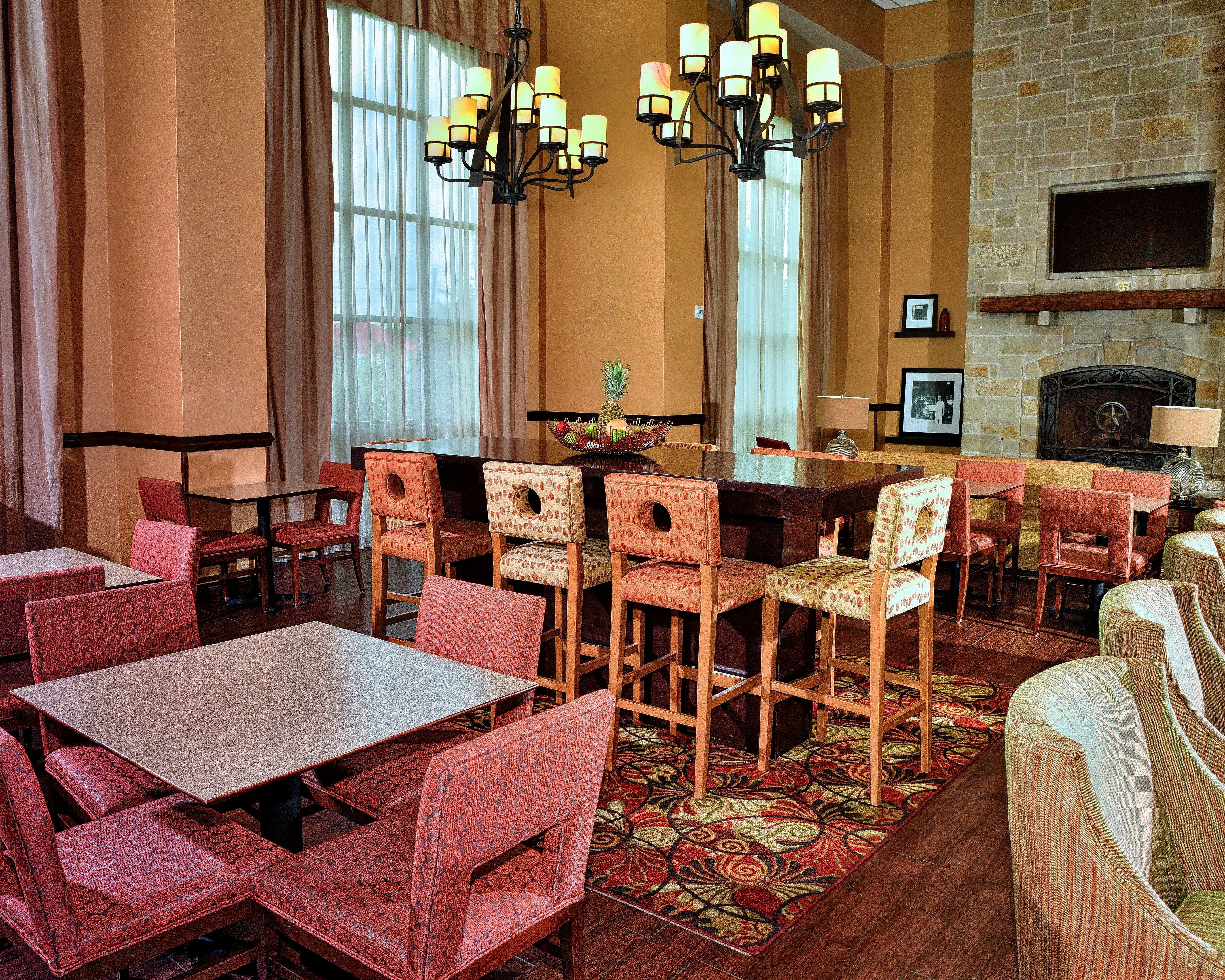 Hampton Inn & Suites Fredericksburg 27/34