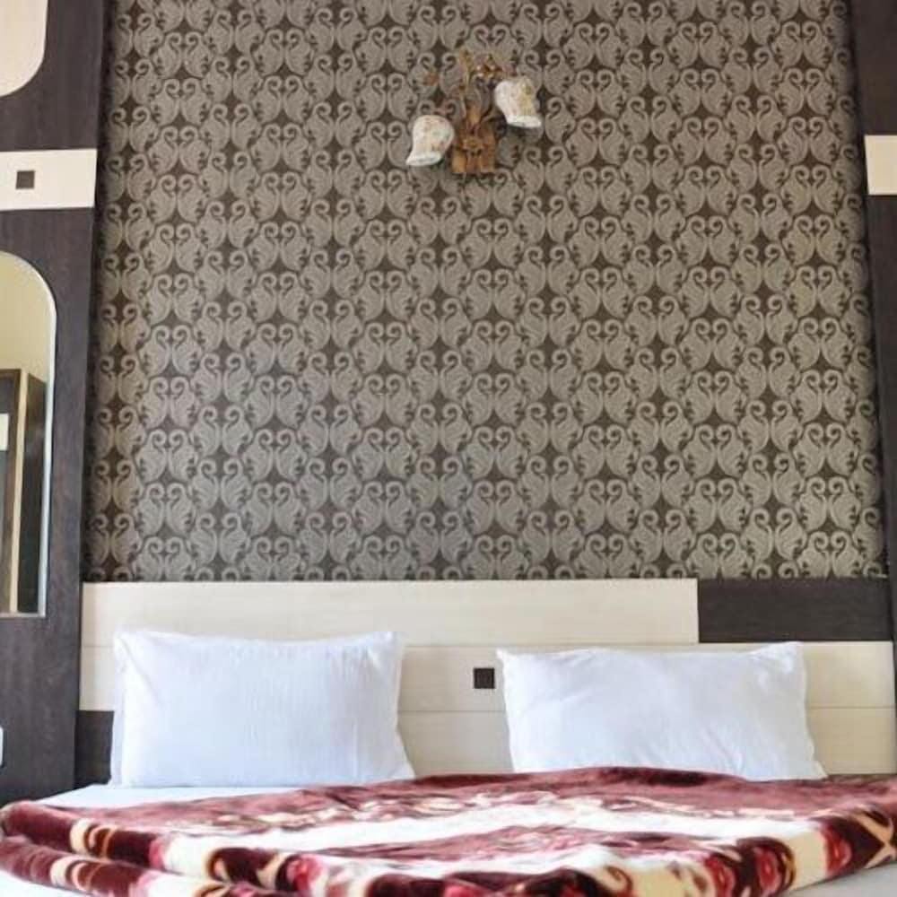 HOTEL ROBIN 20/24
