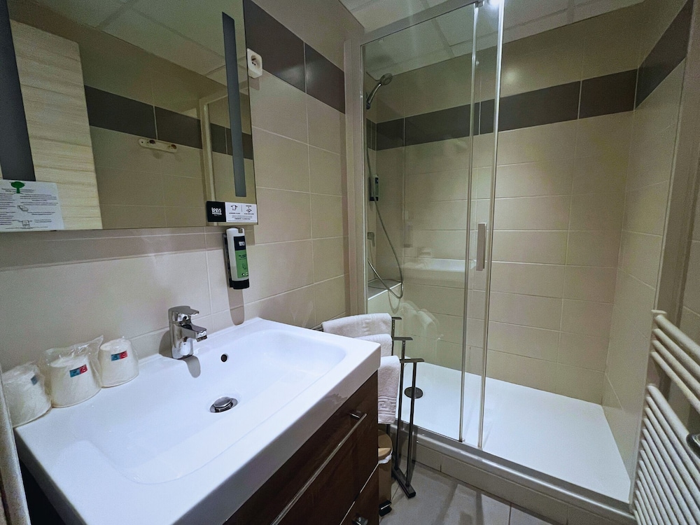 HOTEL MEDITERRANEE 42/42