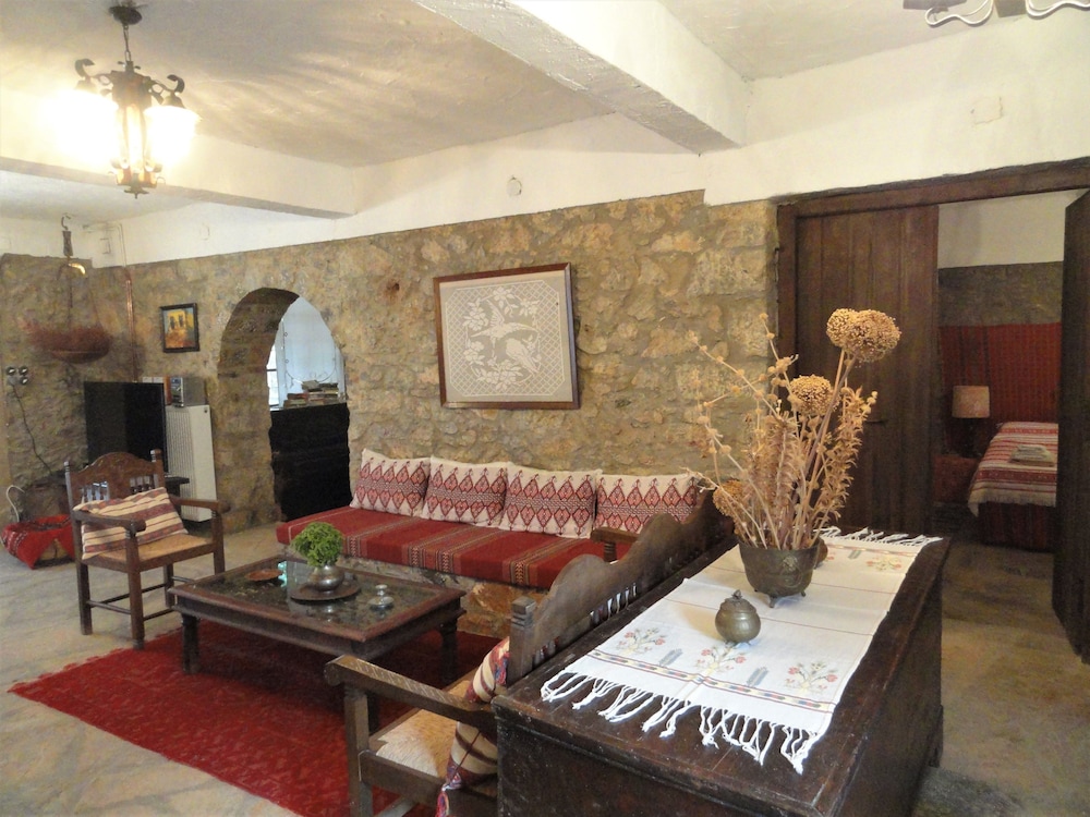 Zeus House 20/36