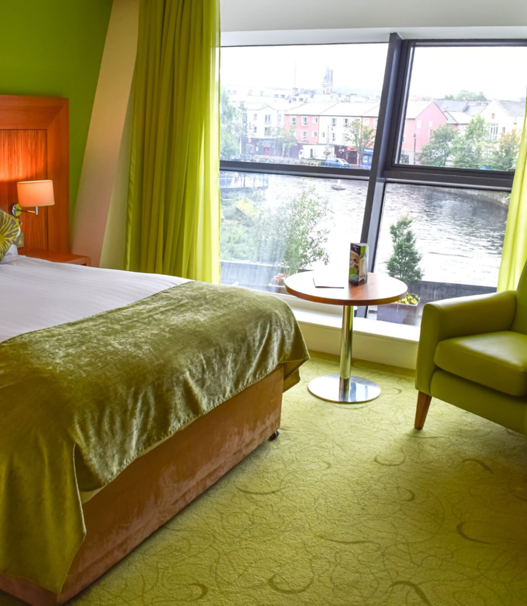 Deluxe, Twin Beds, River View, Balcony 4/7
