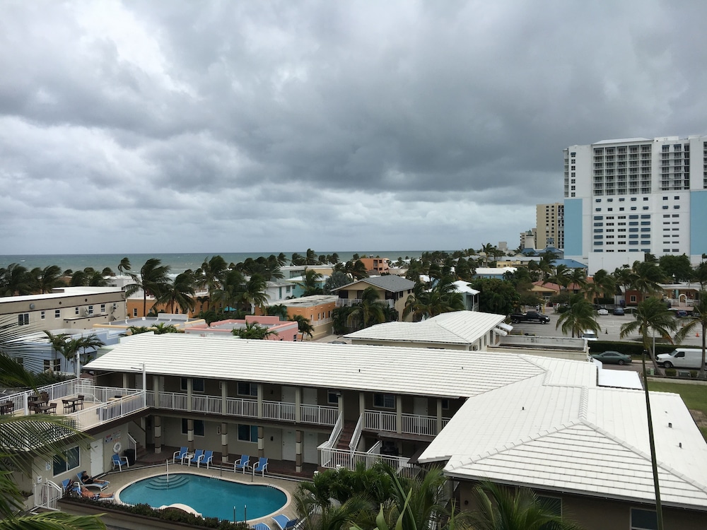 Caribbean Resort Suites photo3
