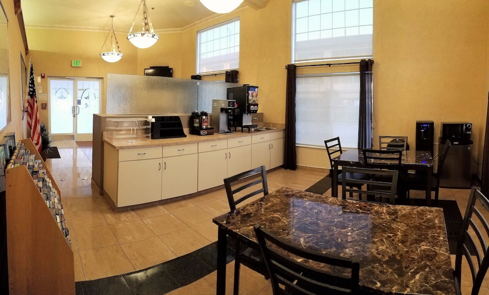Guesthouse Inn Suites 44/63