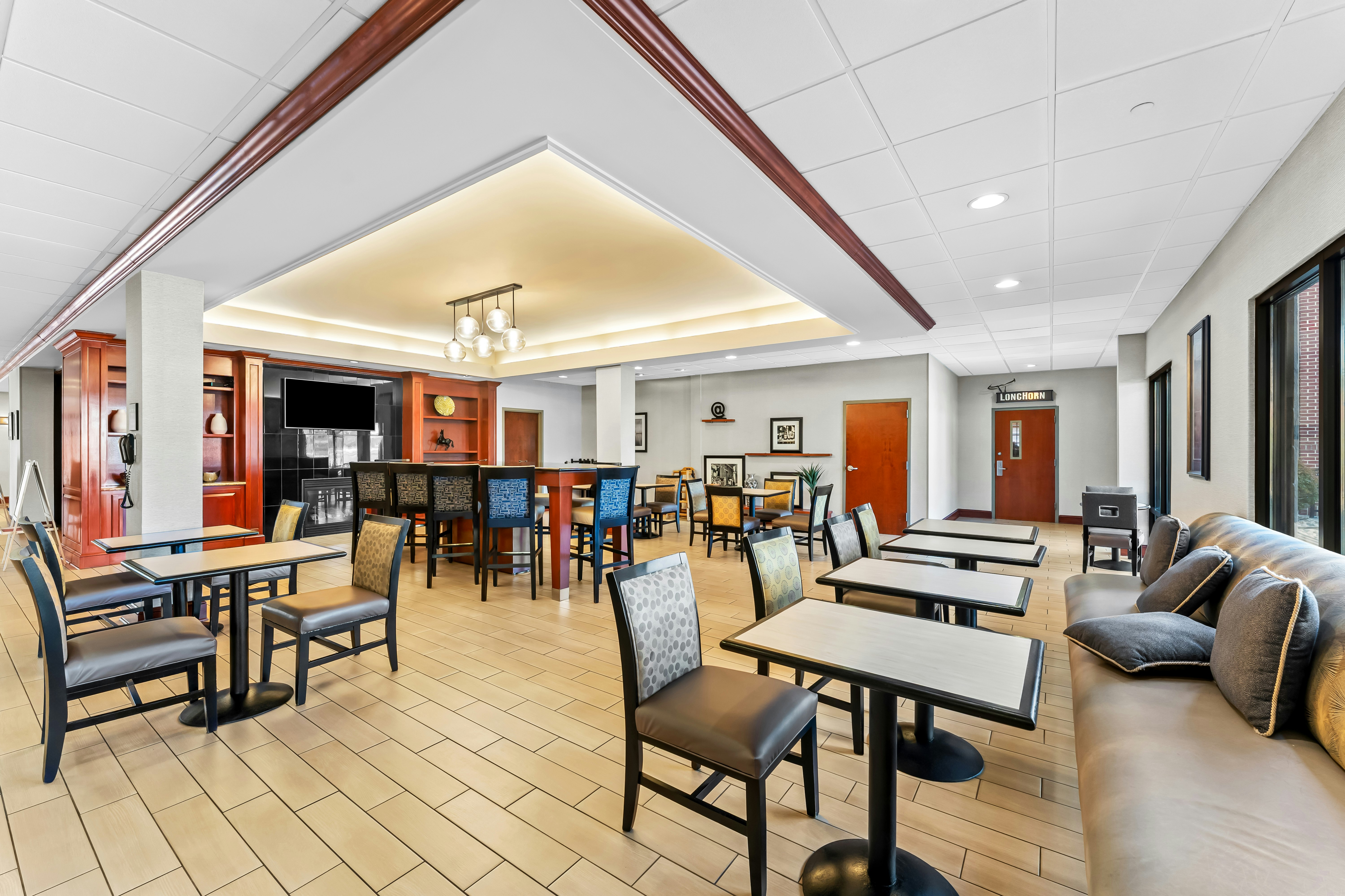 Hampton Inn Woodbridge 37/58