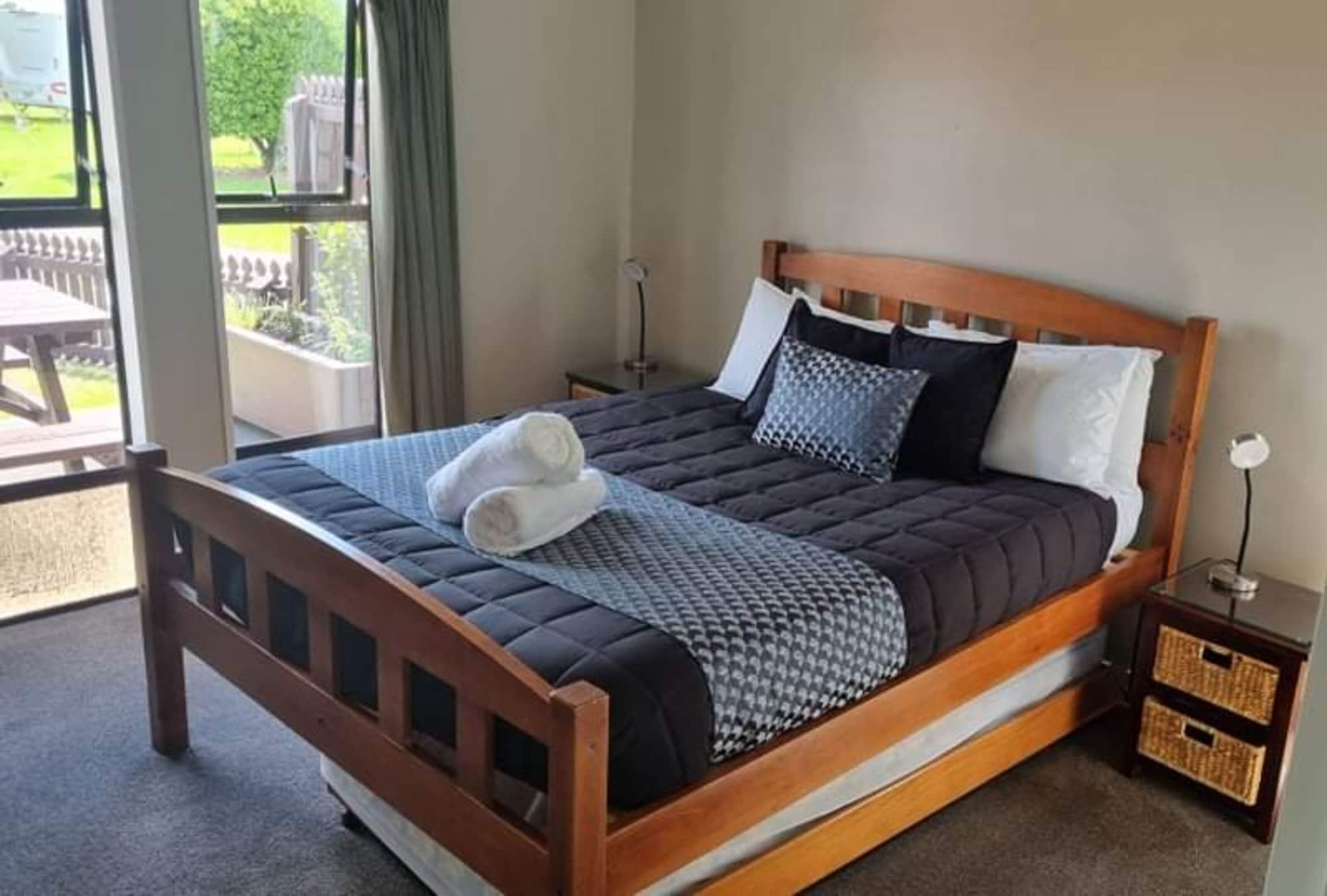 2 BEDROOMS, MOTEL, CLASSIC