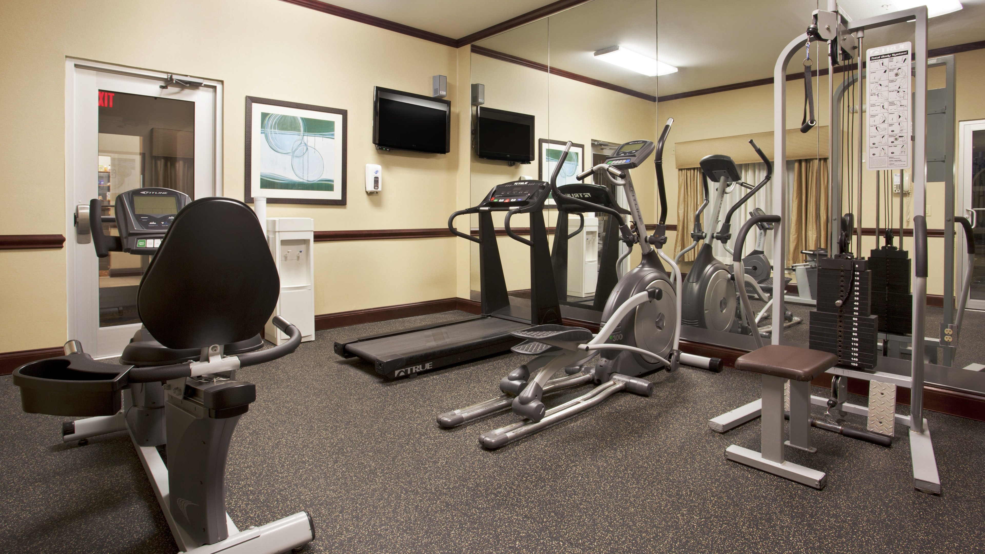 Holiday Inn Express And Suites Allentown West Ex Bw Plus Allentown Inn Suites 30/52