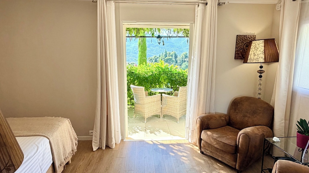 Villa Kilauea B&B 25/50