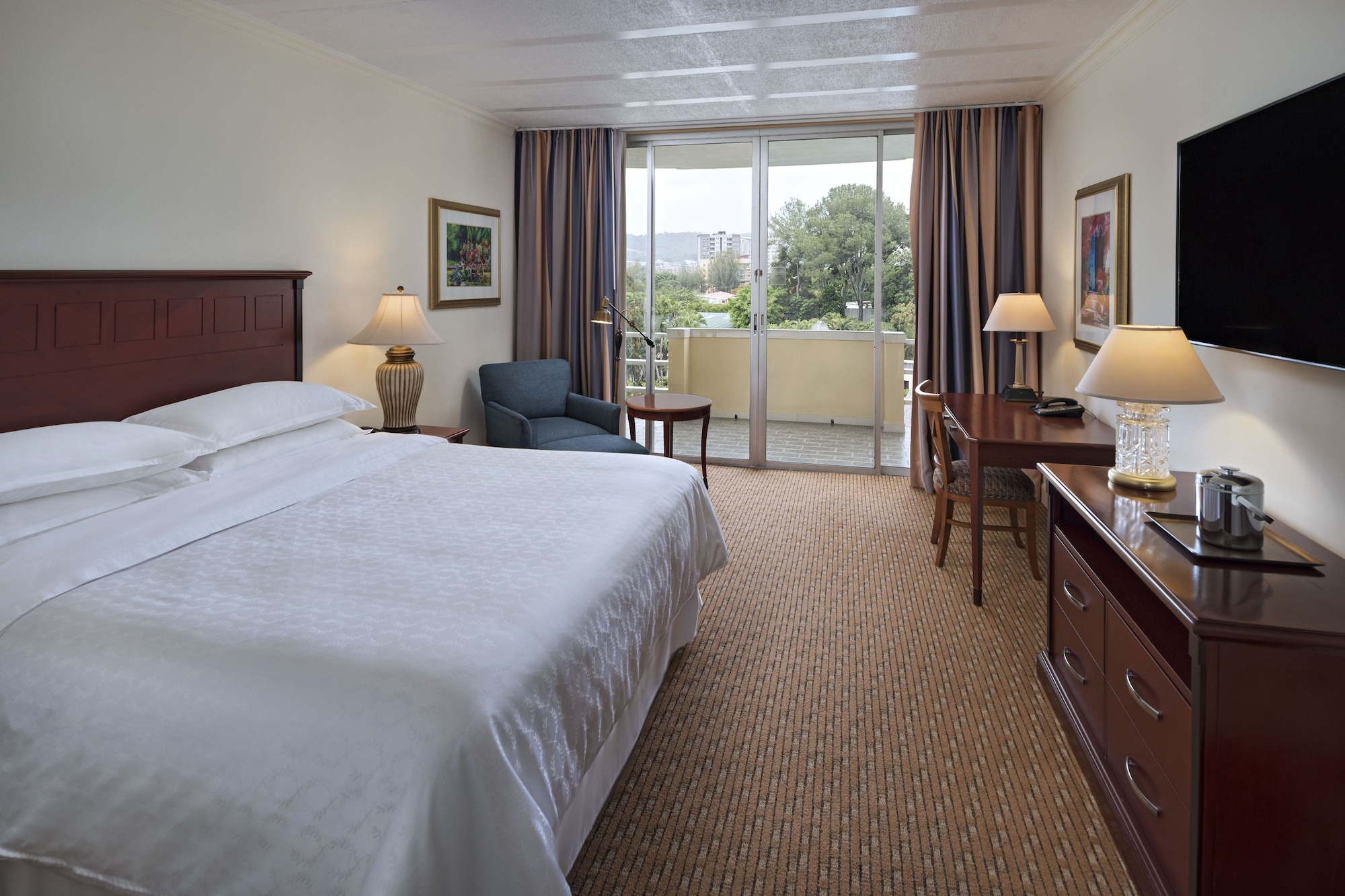 Deluxe, King Bed, Balcony