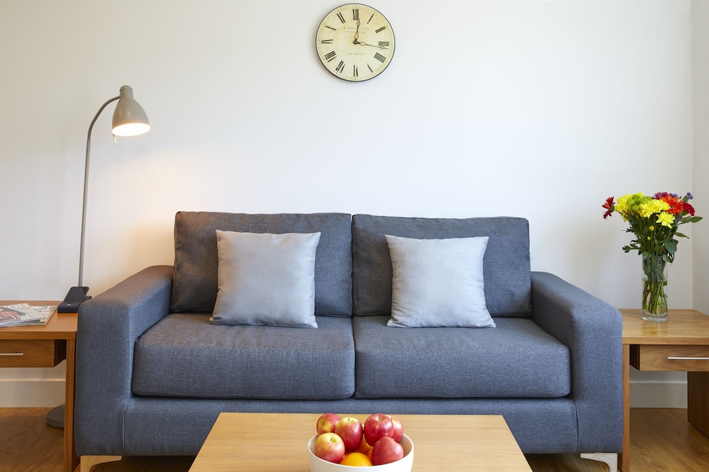 Max Serviced Apts Farnborough 44/58