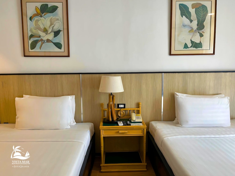 VISTA MAR BEACH RESORT AND COUNTRY CLUB 11/50