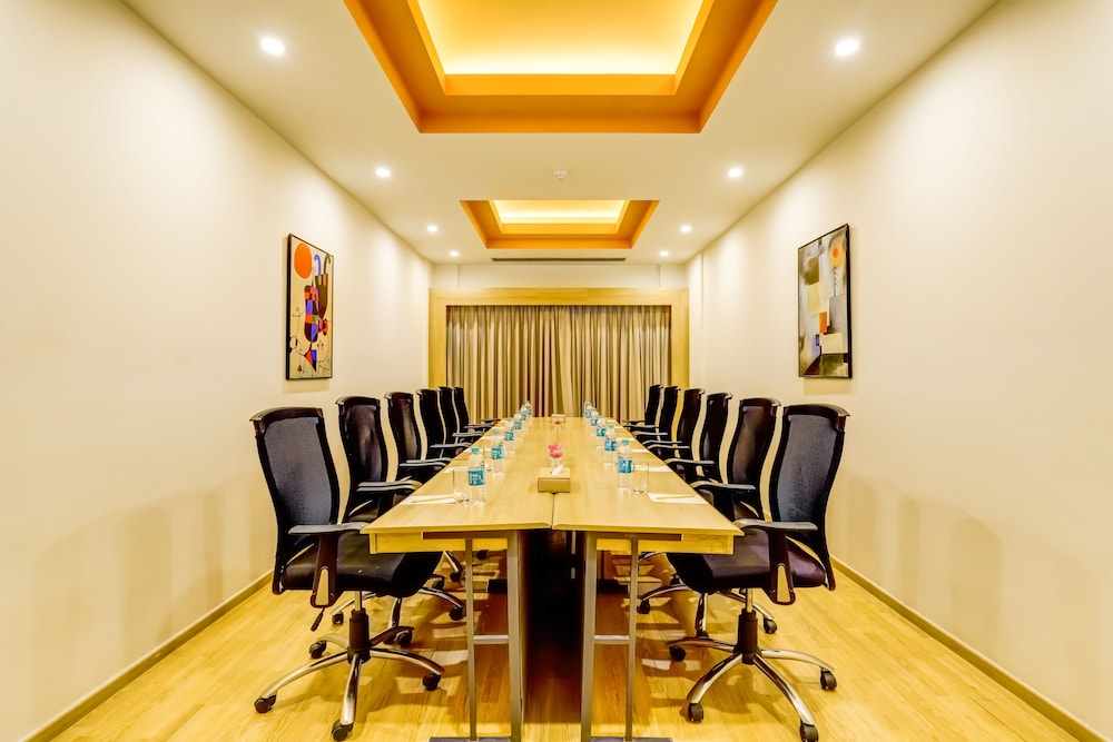 Lemon Tree Hotel Electronics City Bengaluru 54/61
