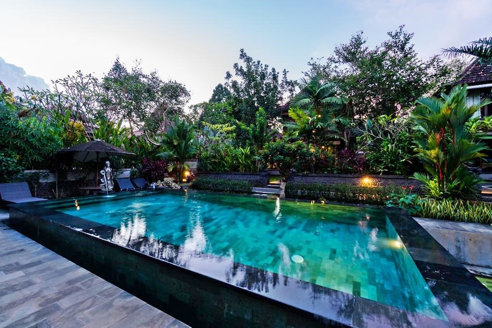Sari Bamboo Villas 58/63
