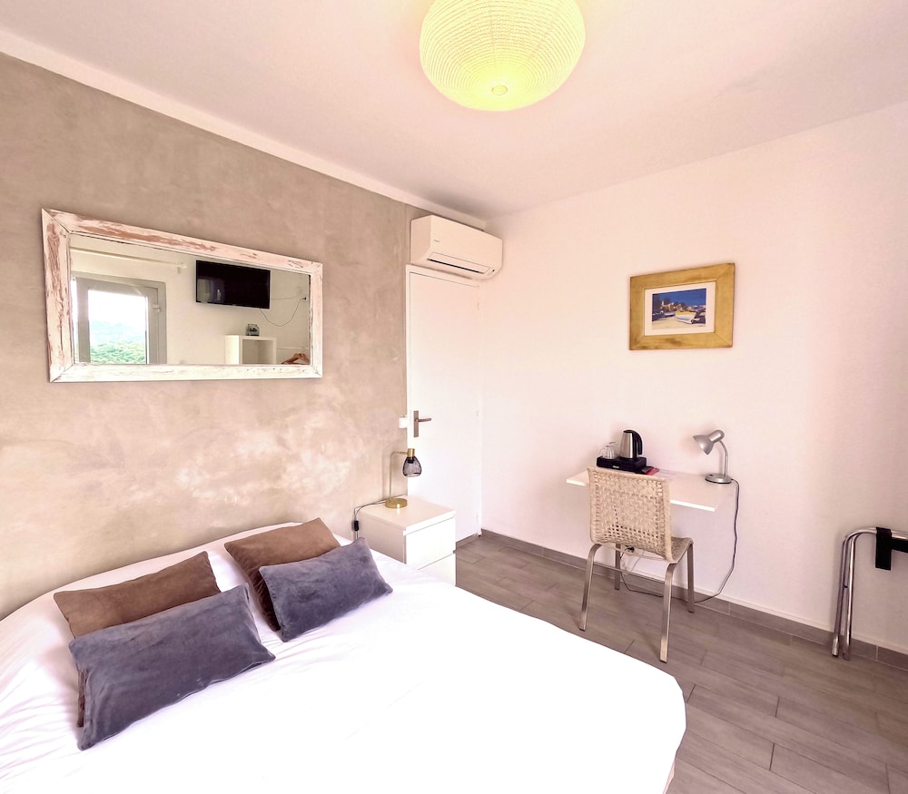 Azur Hotel 32/63