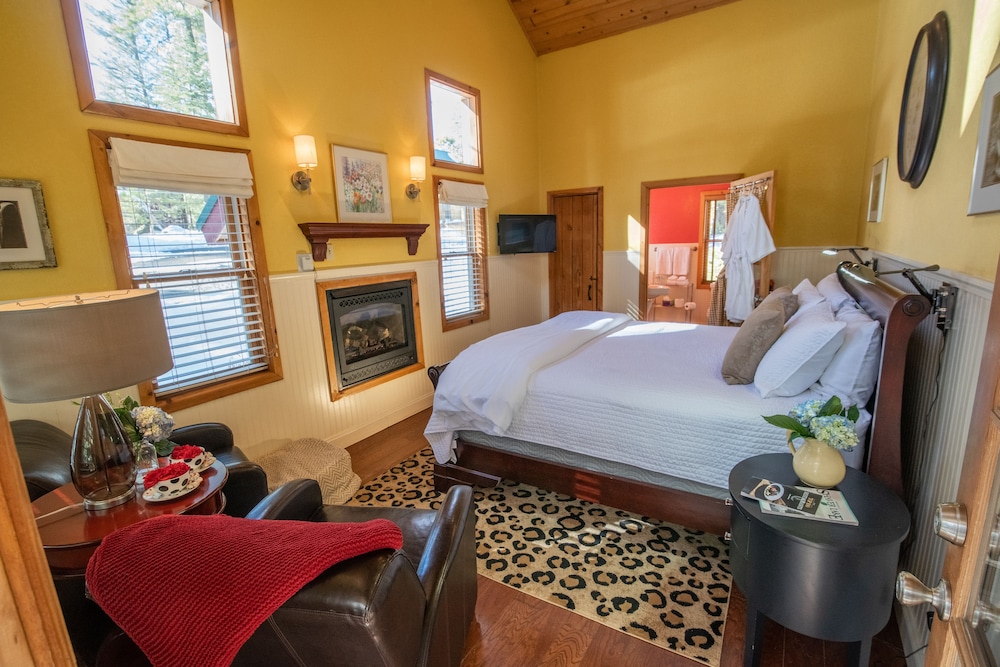 Elliott House Bed and Breakfast 10/67
