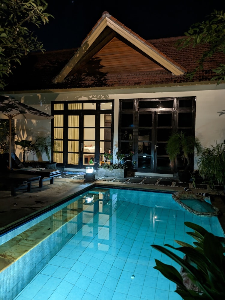 Villa Teman Lovina 13/35