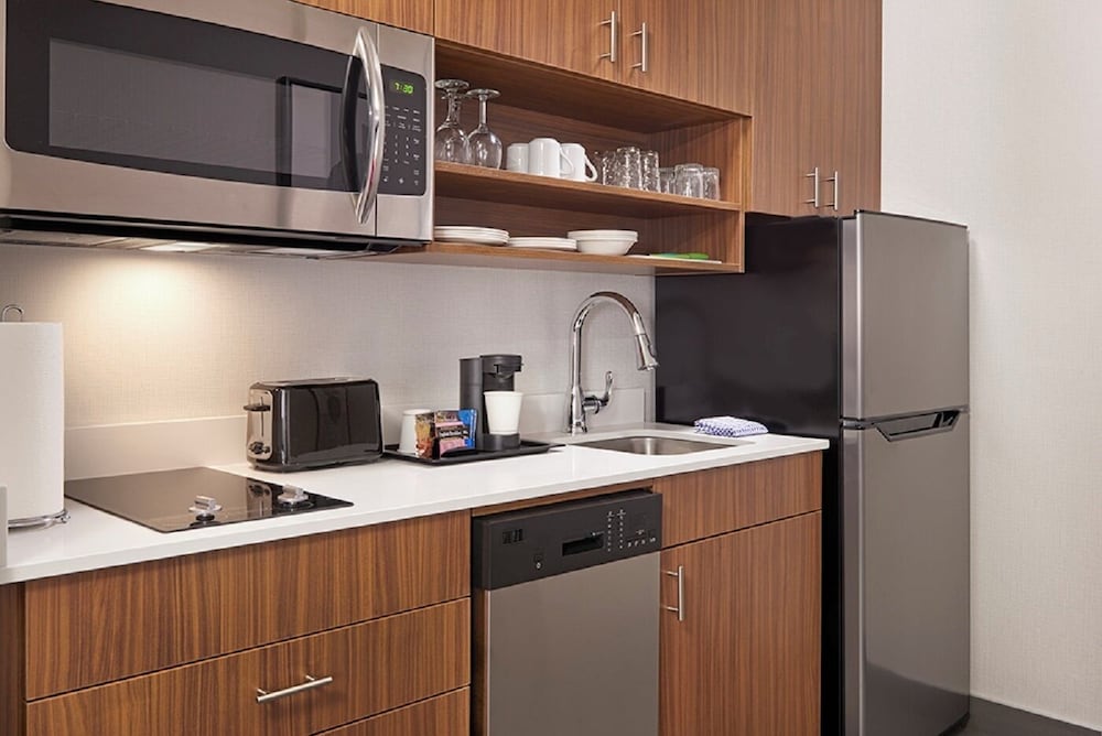 1 Bedroom, Suite, King Bed, Sofa, Kitchenette