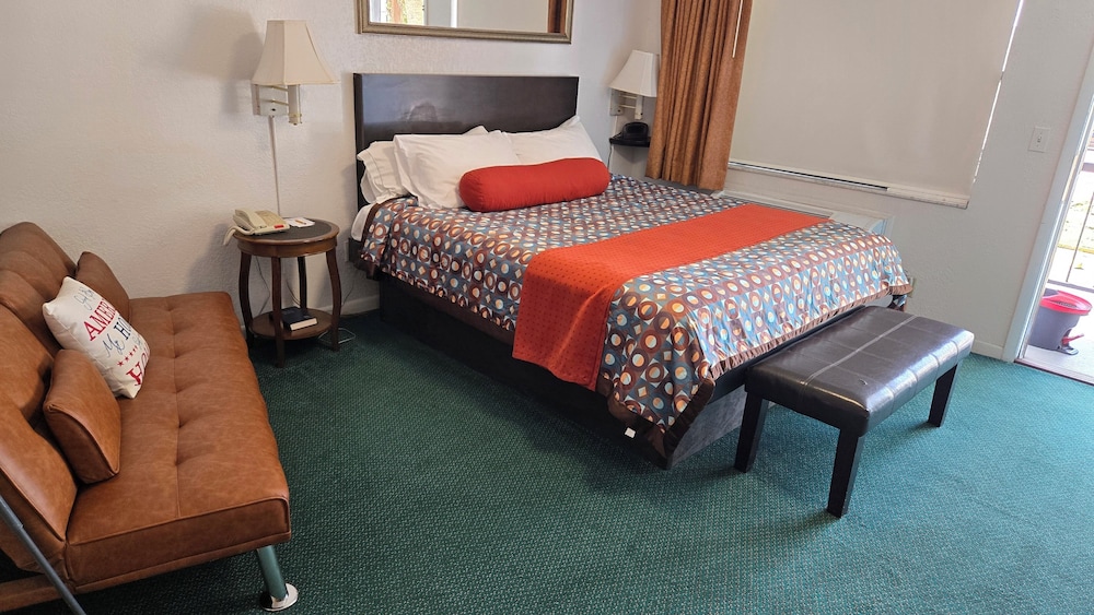 Merida Inn And Suites 26/50
